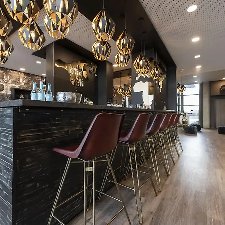 ホテル Harbr Heilbronn, A Member Of Radisson Individuals 3*