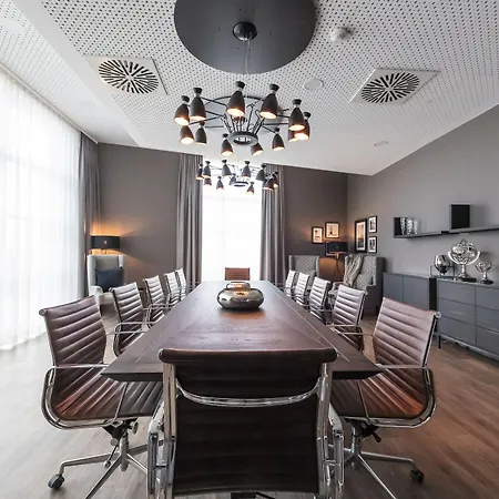 ホテル Harbr Heilbronn, A Member Of Radisson Individuals 3*